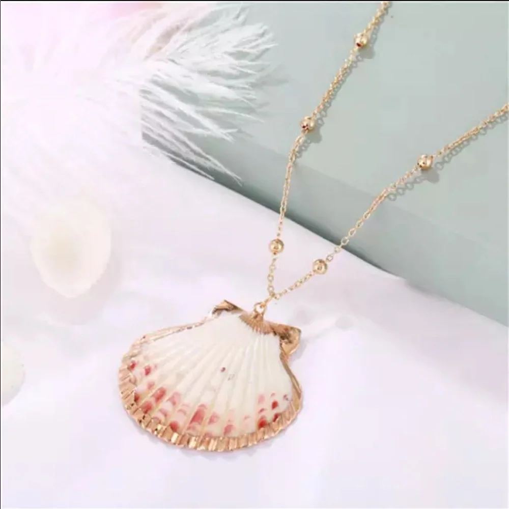 Gold Filled Unique Shell Necklace - Picture 1 of 1